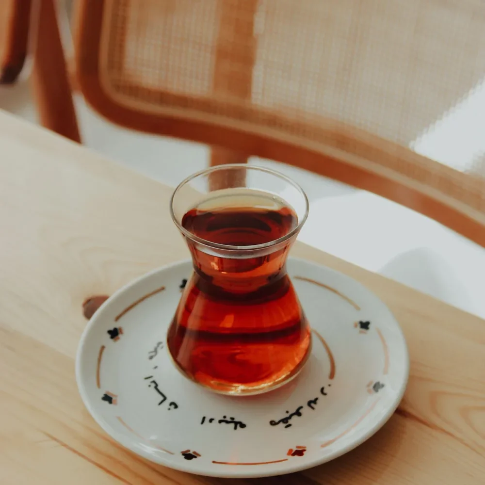İnce Belli Çay Bardağı ve Tabağı 12'li