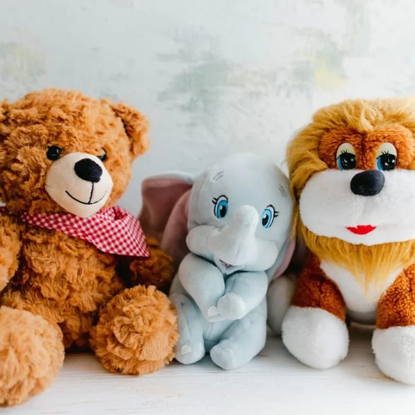 Peluş Ayı, Aslan ve Fil Üçlüsü