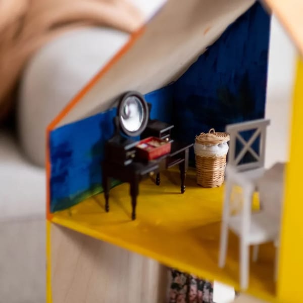 Ahşap Bebek Evi, 3 Katlı, Mobilyalı