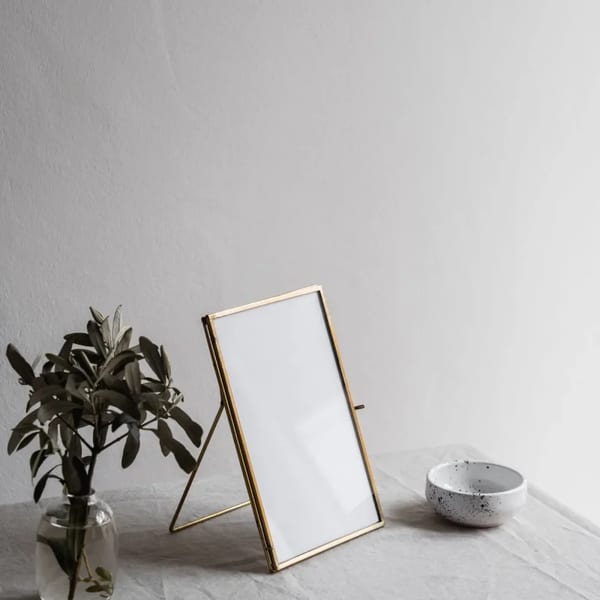 Pirinç Ayaklı Fotoğraf Çerçevesi