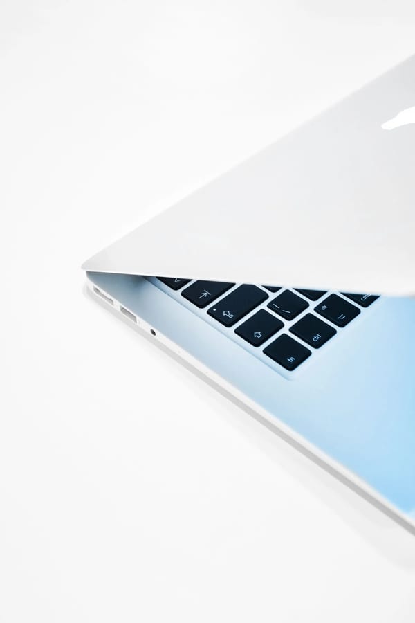 Nimbus Slim 13" dizüstü, 8 GB / 256 GB